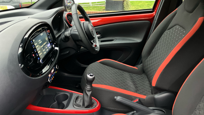 Toyota Aygo X 1.0 VVT-i Edge 5dr Petrol Hatchback